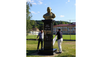 В Плачковци бе открит бюст-паметник на Дан Колов
