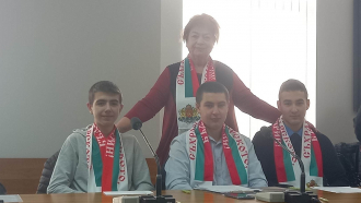 Ученици се представиха достойно в национална конференция, посветена на Васил Левски