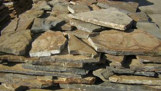 Открадната 120 кв. м каменни плочи от частен имот в Шумата