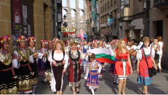„Да живей България!“ викаха след трио „Звън“ в Испания