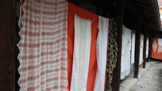 Плетива, създадени от ръцете на севлиевки, извадиха в Музея