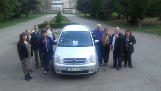 Нов учебен автомобил си подариха за празника в ПГ "Марин По