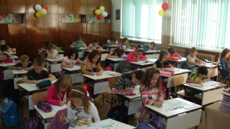 С пет паралелки за пет години са намаляли децата в Севлиевско