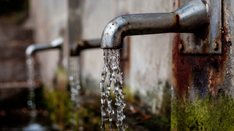 До "Севлиево онлайн": "От 15 дни сме без вода, мо