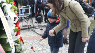 Поклон от гражданите на Севлиево пред героите на България