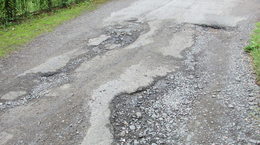 Повече от половината общински пътища на Севлиево са в лошо състо