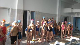 Спортен хъс беляза Градското състезание по плуване