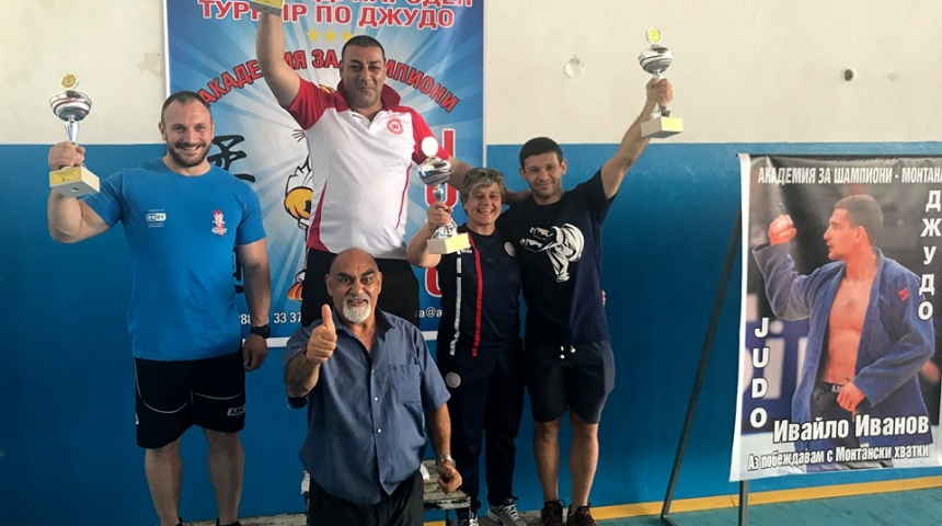 Три златни медала за Севлиево от най-стария турнир по джудо за д