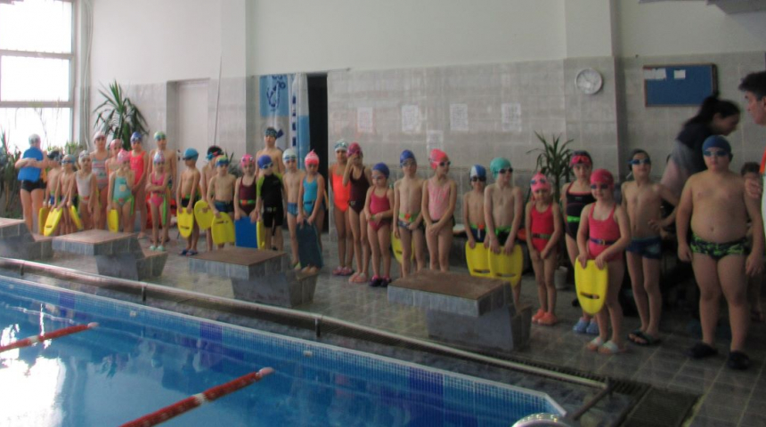 Севлиево бе домакин на областно състезание по плуване за най-малките, Севлиево и Габрово си поделиха медалите