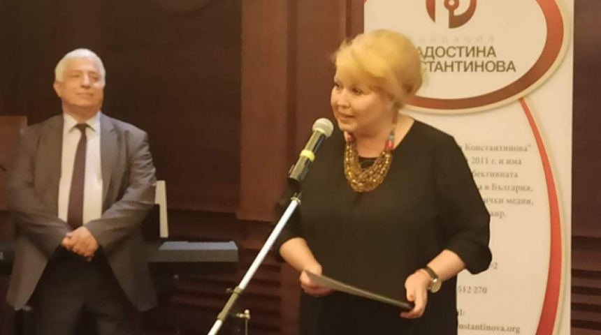 Здравка Маслянкова - кореспондент на БНР във В. Търново, получи награда за разследваща журналистика 