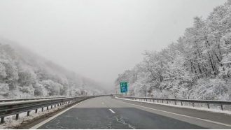 Шофьорите, които пътуват към Южна България, да са подготвени за пътуване при зимни условия, предупреждава АПИ
