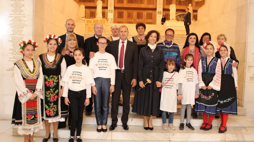 Ген. директор на ЮНЕСКО присъства на изложба на деца от Севлиево