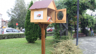 Къщичка за книги и в Севлиево