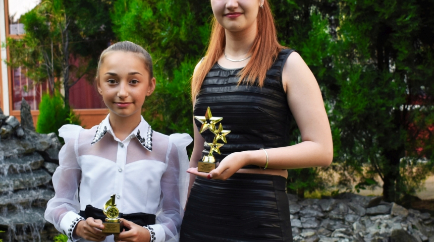 Траяна Цанкова и Гала Ботева пяха като звезди в Румъния