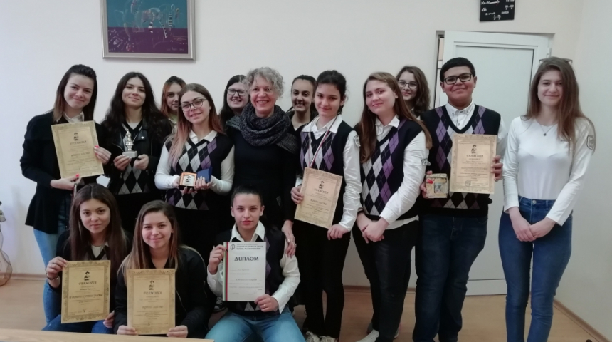 Пет отличия спечелиха учениците от клуб "Журналист"