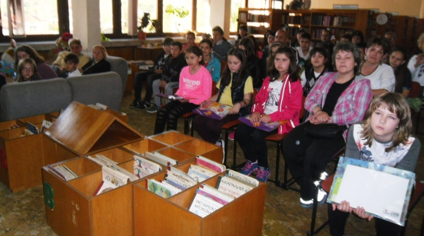 Поход на книгите и в Градска библиотека Севлиево