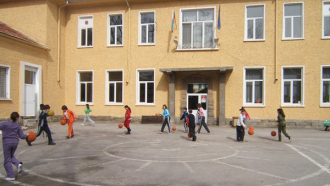 Закриват начално училище "Св. св. Кирил и Методий"