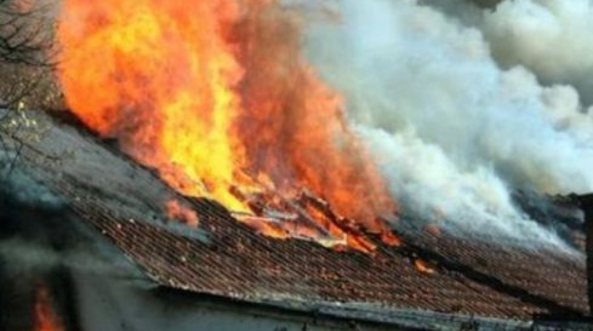 400 бали сено изгоряха в Петко Славейков
