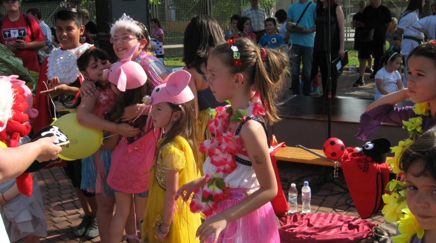 Балони, смях, музика и игри получиха днес севлиевските деца