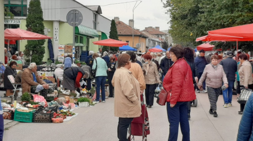 Още две седмици без петъчен пазар в Севлиево