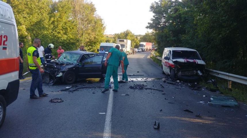 Тежка катастрофа с жертва затвори за часове пътя Севлиево - В.Тъ