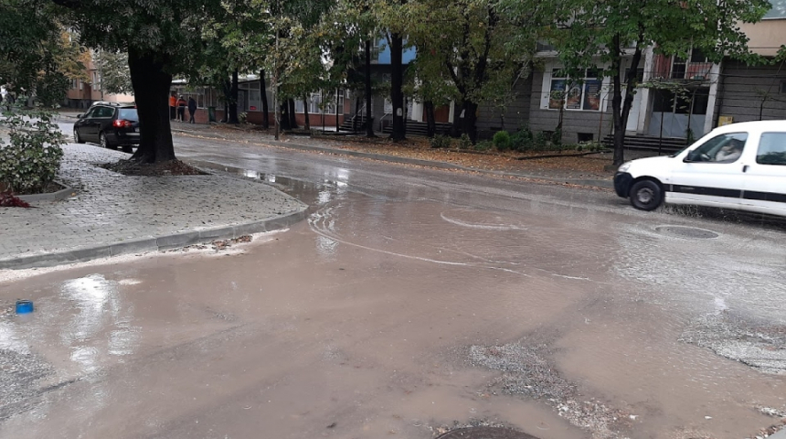 В Община Севлиево не казват кога за последно са чистени дъждопри