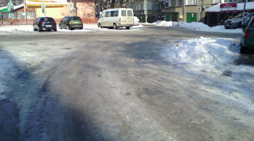 За качествено снегопочистване в Севлиево трябва слънце