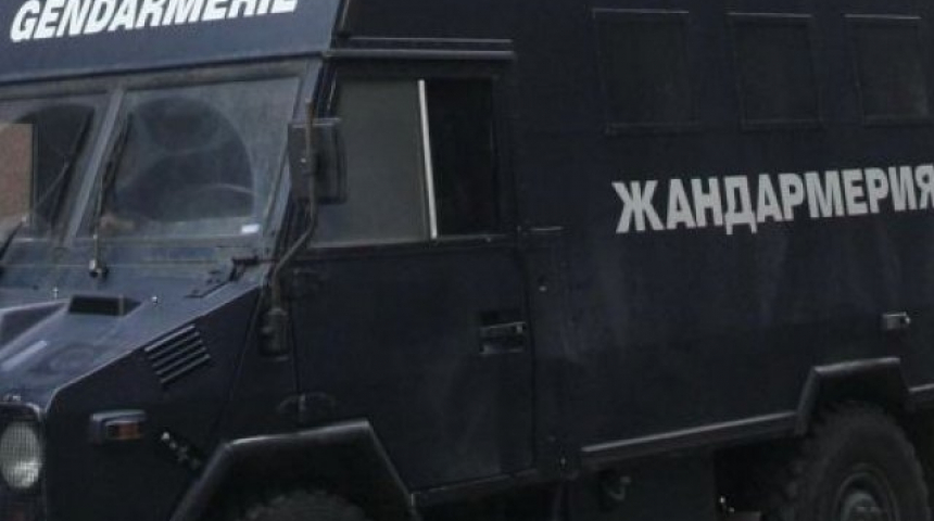 Жандармерия блокира Севлиево, има арестувани митнически служител