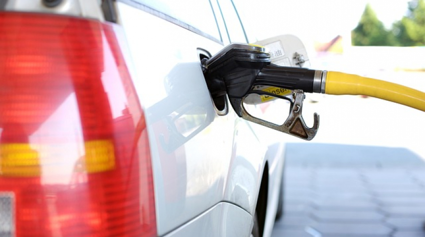 ЕК започва наказателна процедура срещу България заради отстъпката от 25 ст. за литър гориво