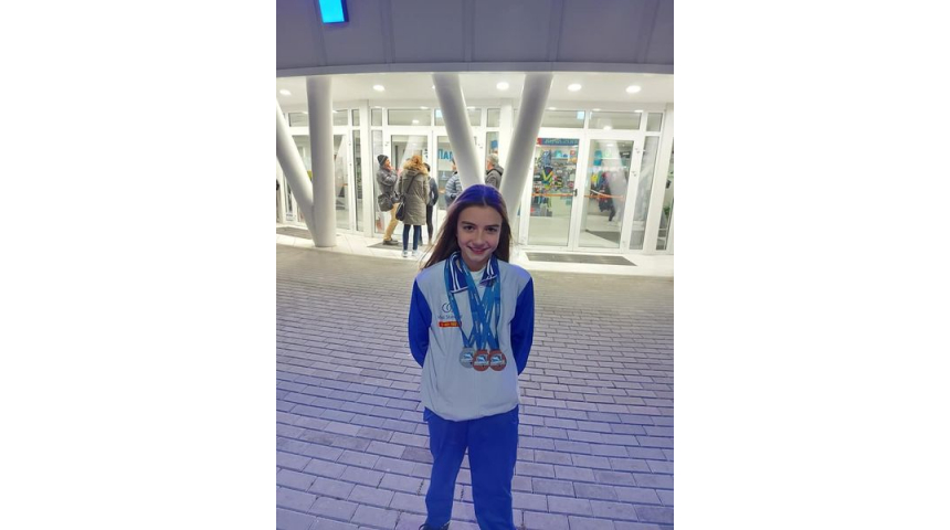 Ивайла Йонкова завоюва три медала от SHARKS SWIMMING CUP