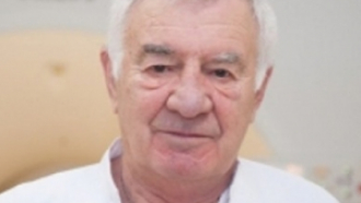 Прегледи при д-р Димитър Диков - специалист онкология, мамология, рентгенология - на 21 април